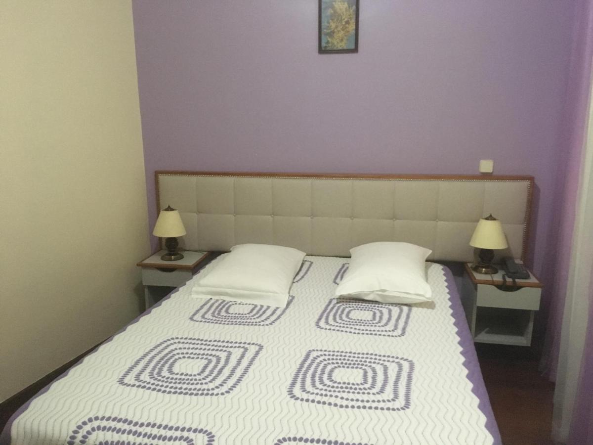 Florinda Bed & Breakfast Кавес Екстериор снимка
